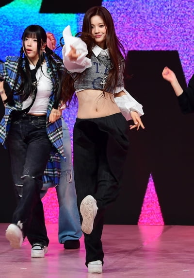 [TEN 포토] 엔믹스 설윤 '완벽한 보조개 미소'