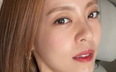 '치과의사♥' 이윤지, 나이 상관 無 생일 케이크에 초 꽂았더니 "색깔별로 다섯개"