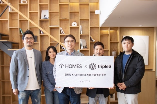 왼쪽부터 코빌리지컴퍼니 이재우 공동대표, 홈즈컴퍼니 미래전략그룹 백수현 이사, 홈즈컴퍼니 이태현 대표, 모드하우스 백광현 부대표, 모드하우스 사업개발팀 이은수 팀장
