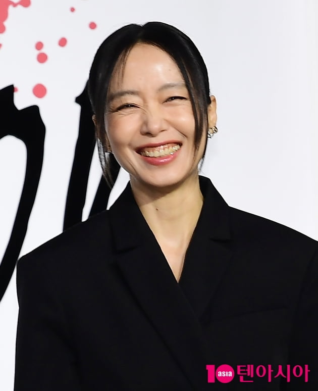 [TEN 포토] 전도연 '엄마의 미소'