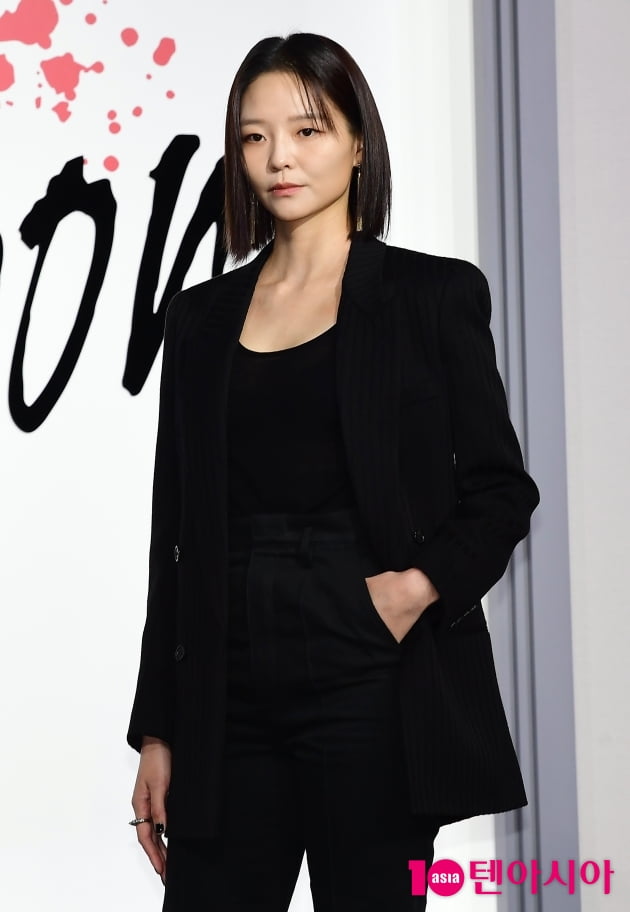 [TEN 포토] 이솜 '매서운 킬러'