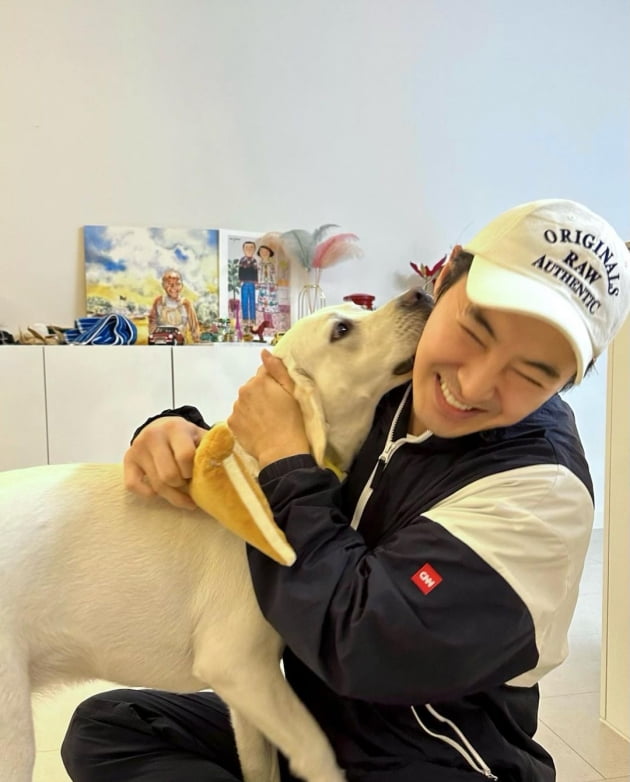 '전진♥' 류이서, 양갈래 머리의 소녀 감성 유부녀…귀여운 강아지에 "꺄"