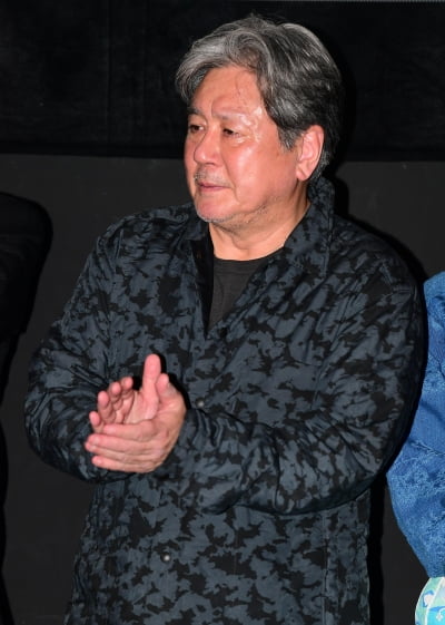 [TEN 포토] 최민식 '차무식을 떠나보내며~'