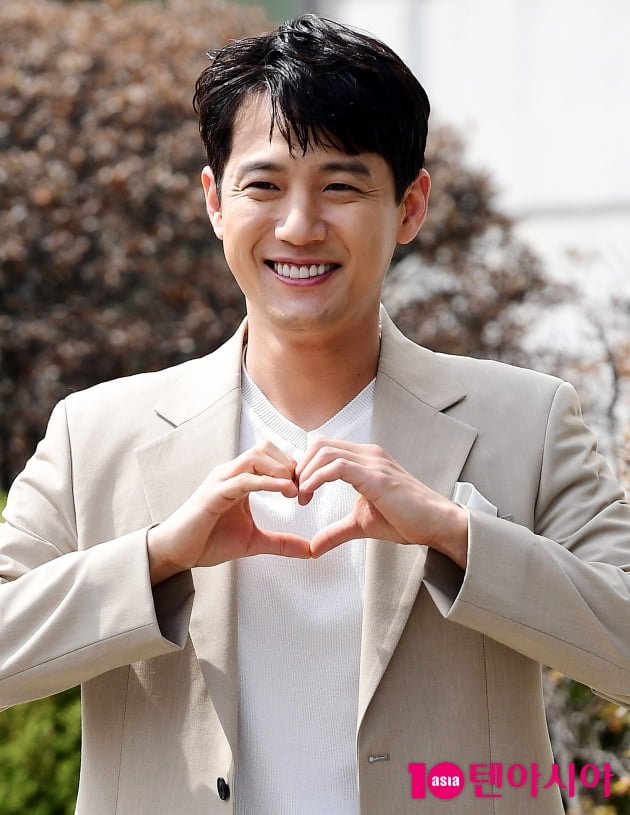 [TEN 포토] 서준영 '여심 사로잡는 하트'