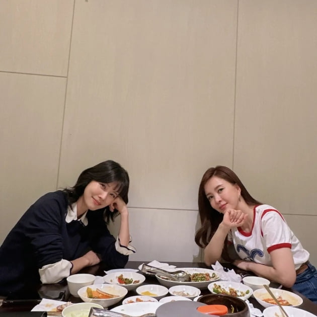 유선, '박성웅♥' 신은정과 점심 데이트 "밥 잘 사주는 예쁜 언니"