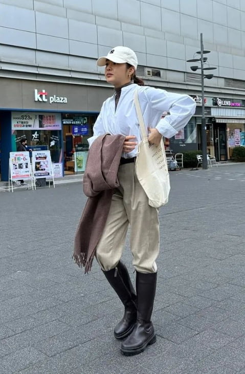 강소라, 버스 타는게 아니라 말타고 가야할듯...화려한 미팅룩