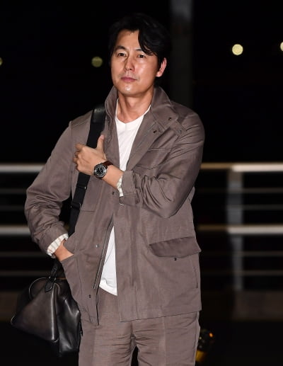 [TEN 포토] 정우성 '봄을 알리는 청량한 비주얼'