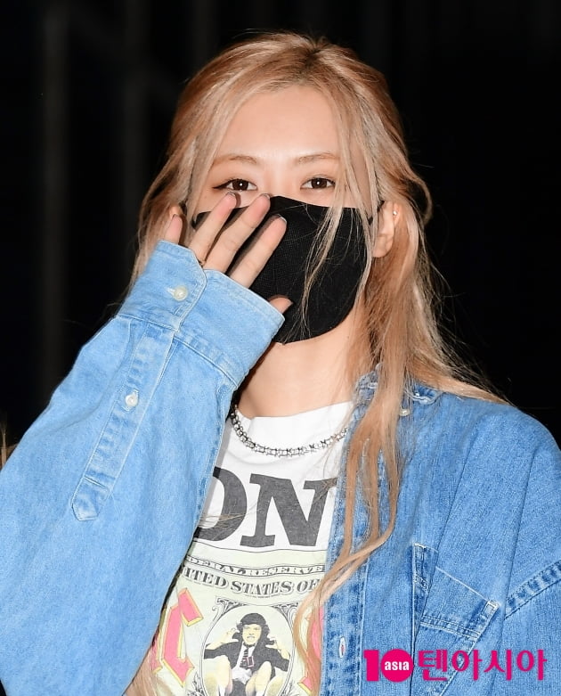 [TEN 포토] 블랙핑크 로제 '콘서트 다녀올께요'