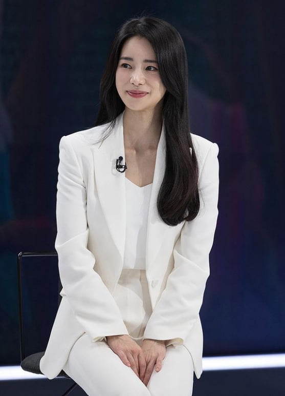 연진아, 기상캐스터 말고 앵커가 더 잘 어울리는데? 임지연, 뇌섹녀 느낌
