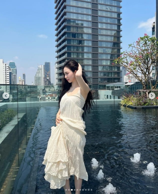 에스파 카리나, 하늘하늘한 원피스 입고...뭘 입어도 여신이야
