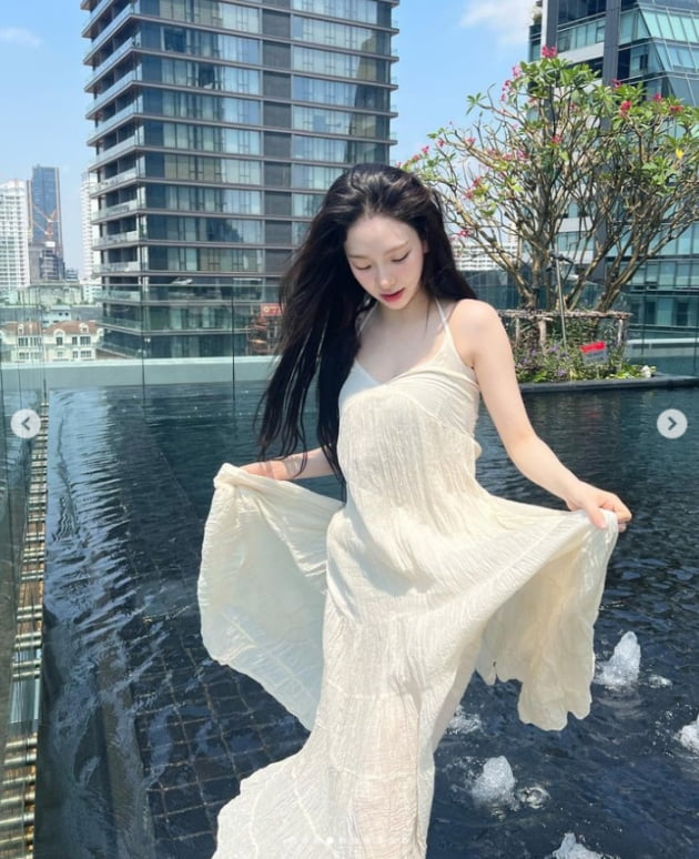 에스파 카리나, 하늘하늘한 원피스 입고...뭘 입어도 여신이야