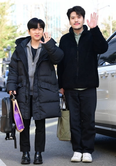 [TEN 포토] 라포엠 박기훈-정민성 '반가워요~'