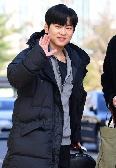 [TEN 포토] 라포엠 박기훈 '월요병 날리는 미소'