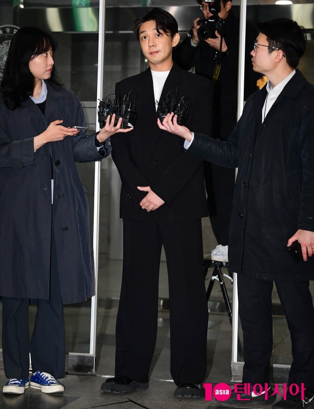 [TEN 포토] 유아인 "깊이 반성중"