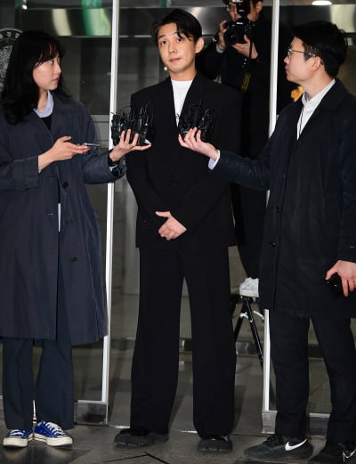 [TEN 포토] 유아인 "깊이 반성중"