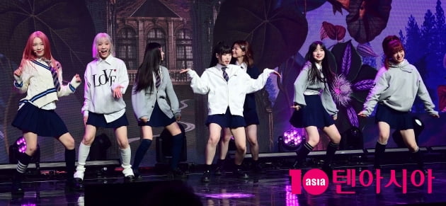 [TEN 포토] 빌리 '빠져드는 무대'