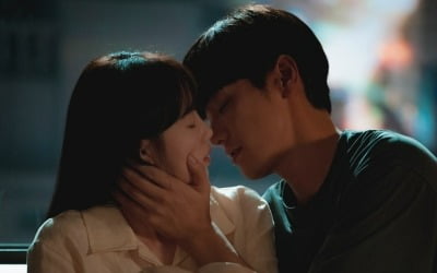 [종합] 김영광♥이성경, 첫키스 예고…얽히고 설킨 악연 풀어낼까('사랑이라 말해요')