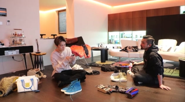 김재중, '더글로리' 연진이 드레스룸 수준…돈 세는 기계는 왜 나와?('신랑수업')