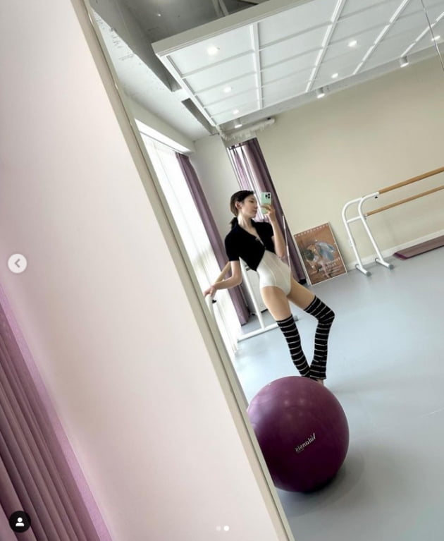 박지현, 발레로 다져진 완벽한 몸매...재벌집 며느리는 남달라