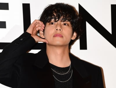 [TEN 포토] 방탄소년단 뷔 '신비로운 마스크'