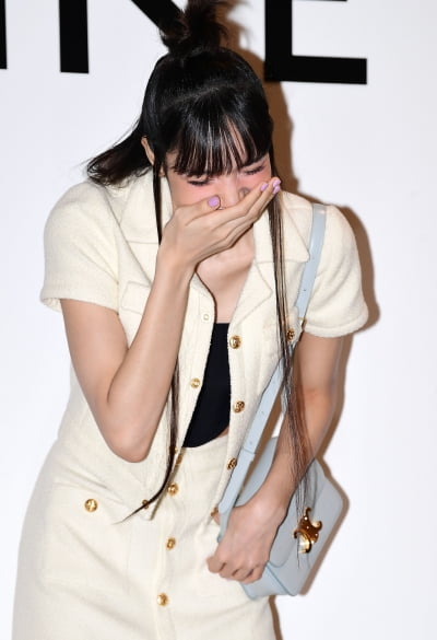 [TEN 포토] 블랙핑크 리사 '빵터져도 귀여워'