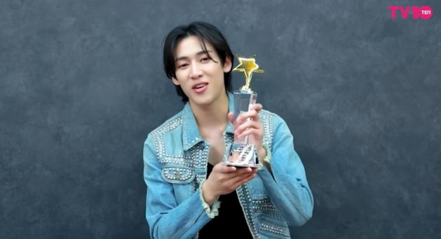 갓세븐 뱀뱀 "♥아가새, 글로벌 베스트 아티스트 될게요" [TTA-태국 1위]