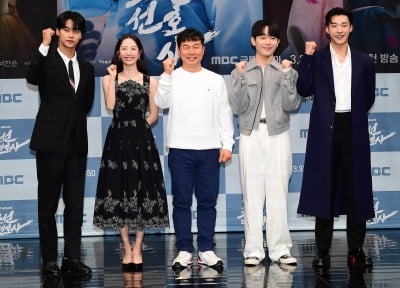 [TEN 포토] 조선변호사 주역들 힘찬 파이팅!
