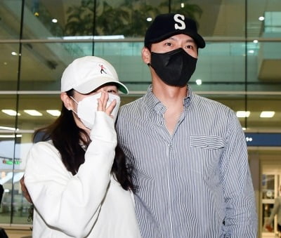 손예진, ♥현빈 일본 스케줄 동행 여행…아들 출산 5개월 만 [TEN이슈]