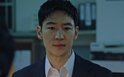 [종합] 아이돌에 접근한 이제훈, X 됐다…블랙썬서 성추행 혐의로 긴급 체포('모범택시2')