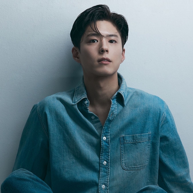 "트위터만 합니다"던 박보검, 인스타 개설…하루 만에 팔로워 71만명