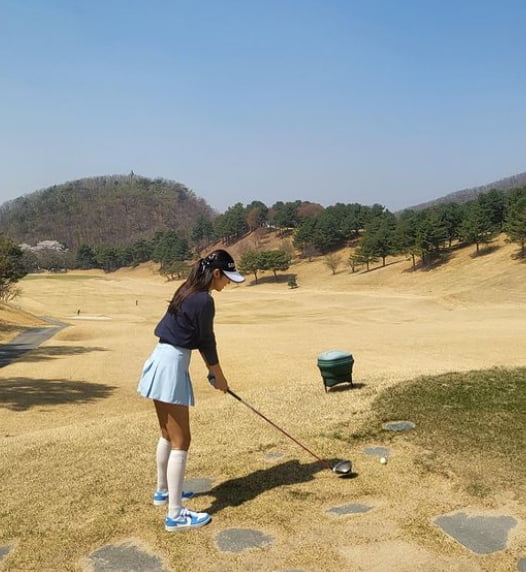 김빈우, '눈밑 지방 재배치' 후 근황…라운딩날 제대로 말아 먹었네