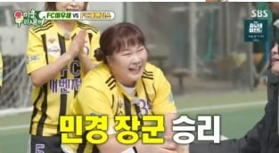 [종합] 딘딘·탁재훈 이긴 김민경, '힘 끝판왕' 김종국과 팔씨름 대결('미우새')