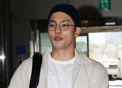 [TEN 포토] 성훈 '일본공연 가요'