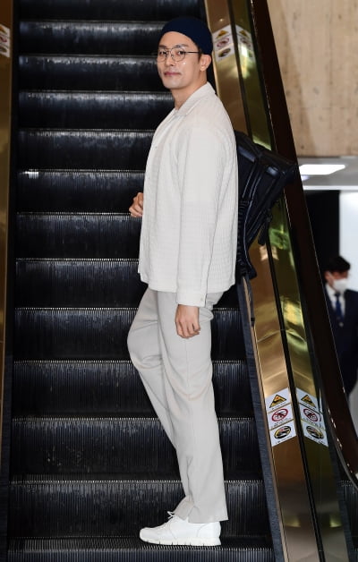 [TEN 포토] 성훈 '남친룩의 정석'