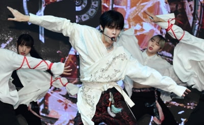 [TEN 포토] 김우석 '타이틀곡 '던'으로 컴백'