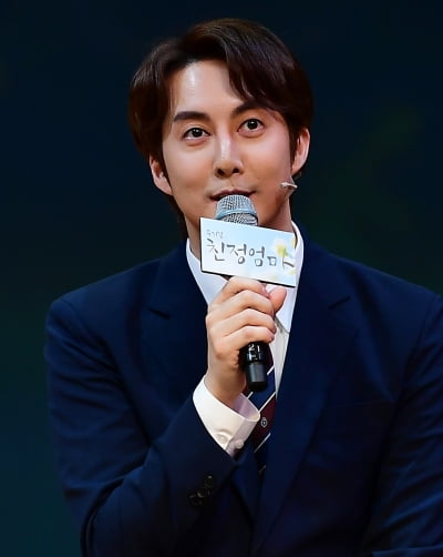 [TEN 포토] 김형준 '뮤지컬 '친정엄마'에서 만나요'