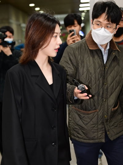 [TEN 포토] '음주운전' 김새론 '선고공판 출석'