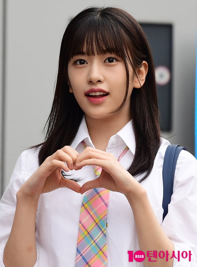 [TEN 포토] 아이브 안유진 '사랑스러운 하트'