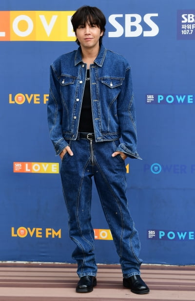 [TEN 포토] 장근석 '청청패션도 완벽하게 소화'