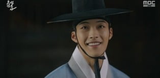 [종합] 우주소녀 보나, "진심 믿겠느냐?"는 우도환과 묘한 기류('조선변호사')