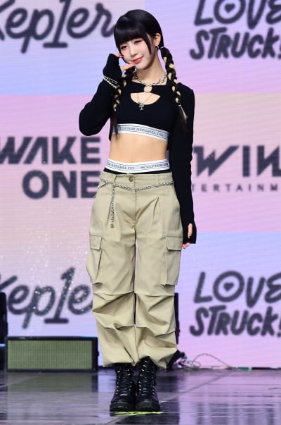[TEN 포토] 케플러 히카루 '선명한 11자 복근'