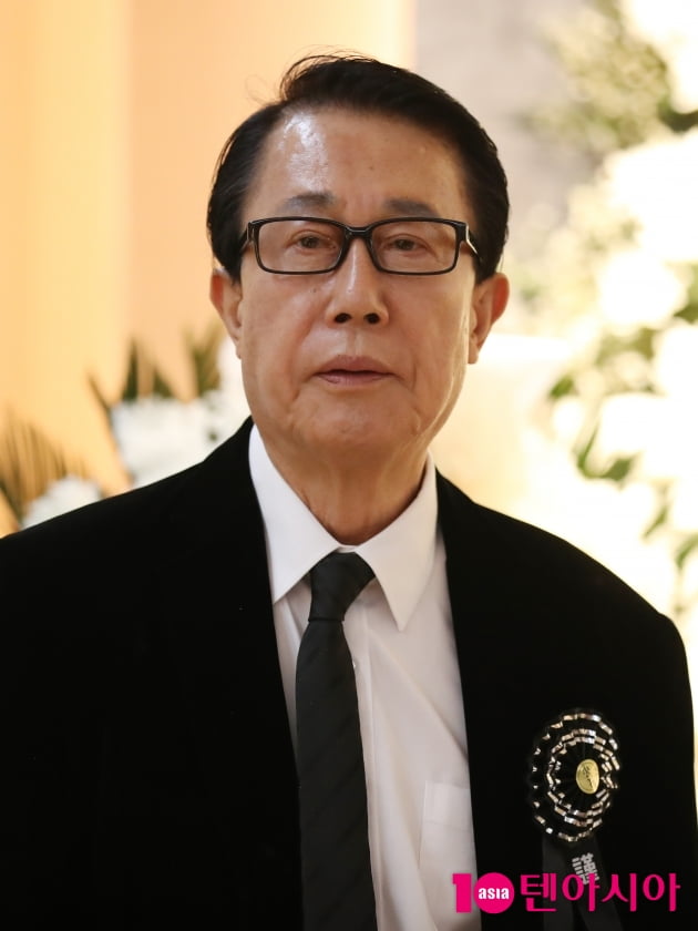 [TEN 포토] 故 현미, 마지막 가는길을 함께하는 선후배들