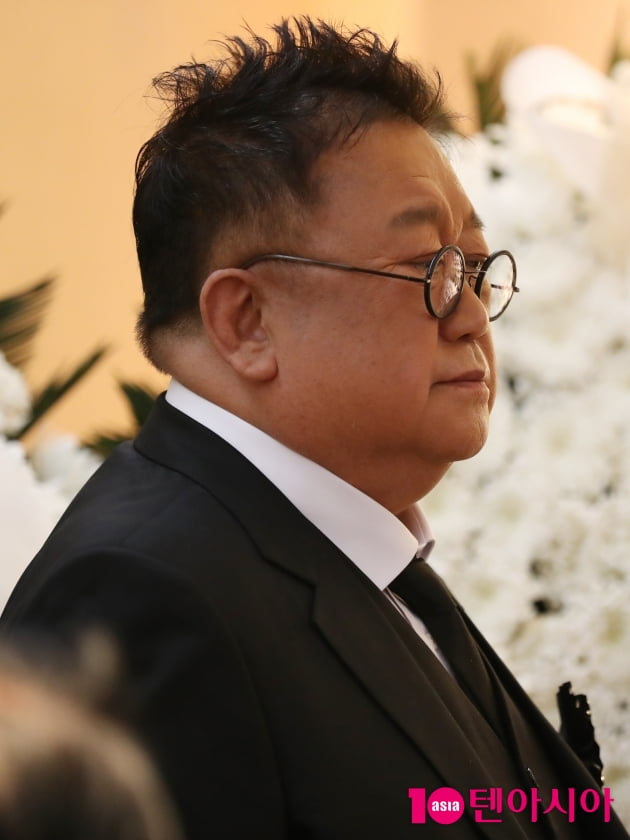 [TEN 포토] 故 현미, 마지막 가는길을 함께하는 선후배들