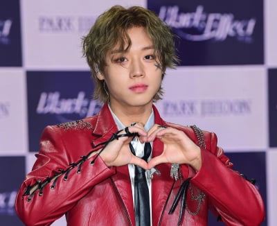 [TEN 포토] 박지훈 '타이틀곡 'Blank Effect' 사랑해주세요'