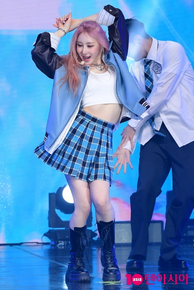 [TEN 포토] 이채연 '군살없는 몸매'