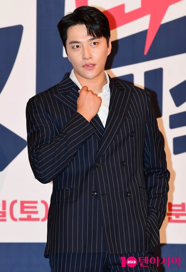 [TEN 포토] 민우혁 '섹시한 외과의사'