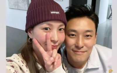 10년 만에 만난 보아×주지훈, 얼굴 맞대며 '달달 분위기'