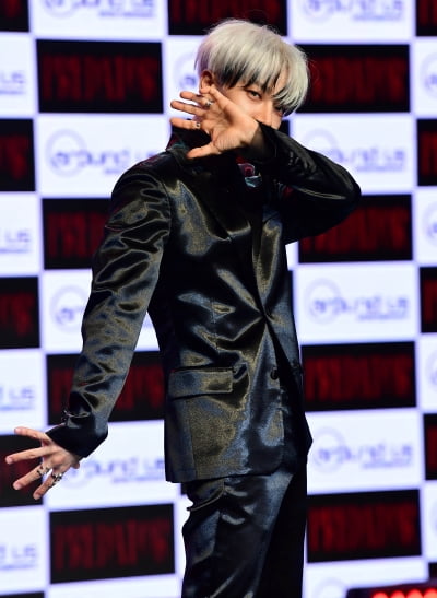 [TEN 포토] 이기광 ' 타이틀곡 '프레데터' 멋진 포즈'