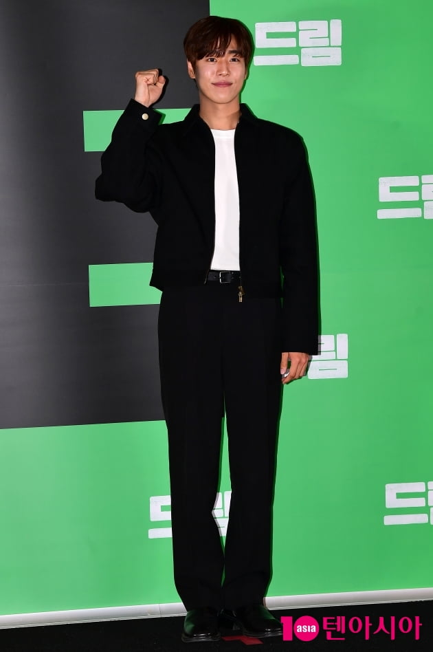 [TEN 포토] 이현우 '꽃미남 공격수의 미소'