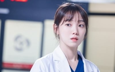 이성경 "뜨거운 낭만 있는 '김사부3', 당연히 해야 하는 거"[인터뷰]